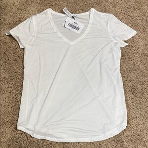 ZYIA White Wanderer V-Neck Short Sleeve Tee